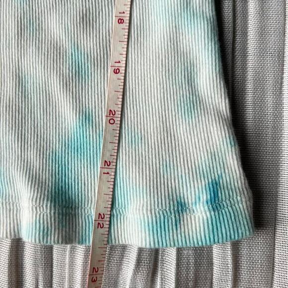 Blue and white tie dye tank top - Picture 3 of 5